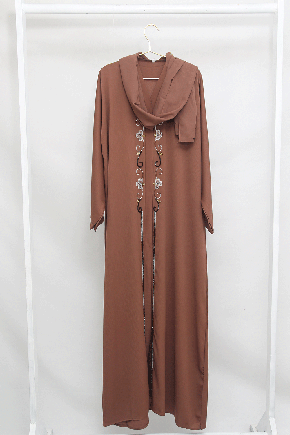 Nesrine Abaya