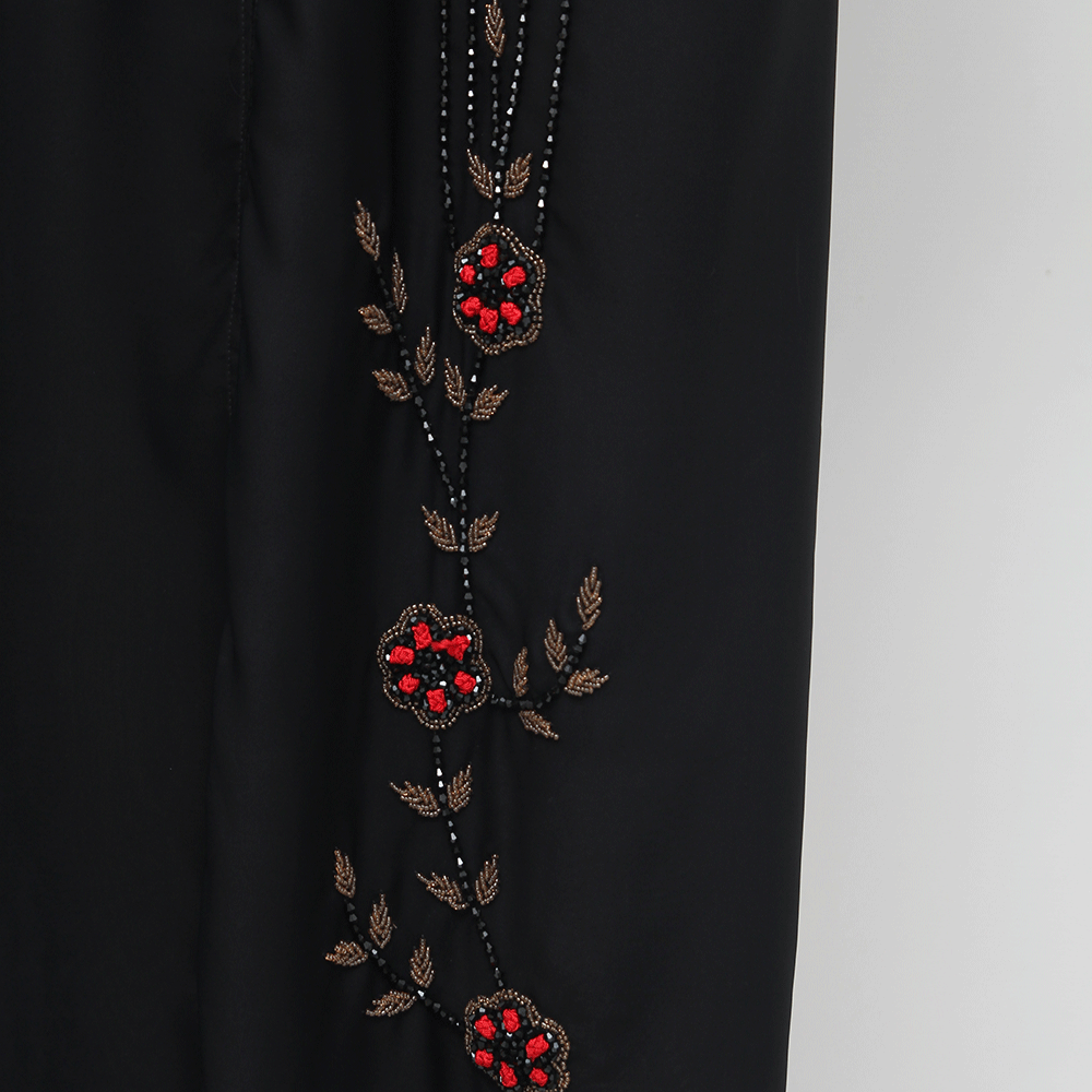 Neziha Abaya