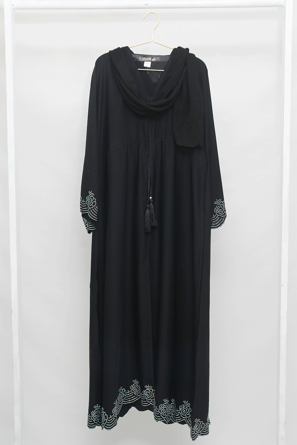Yumna Abaya