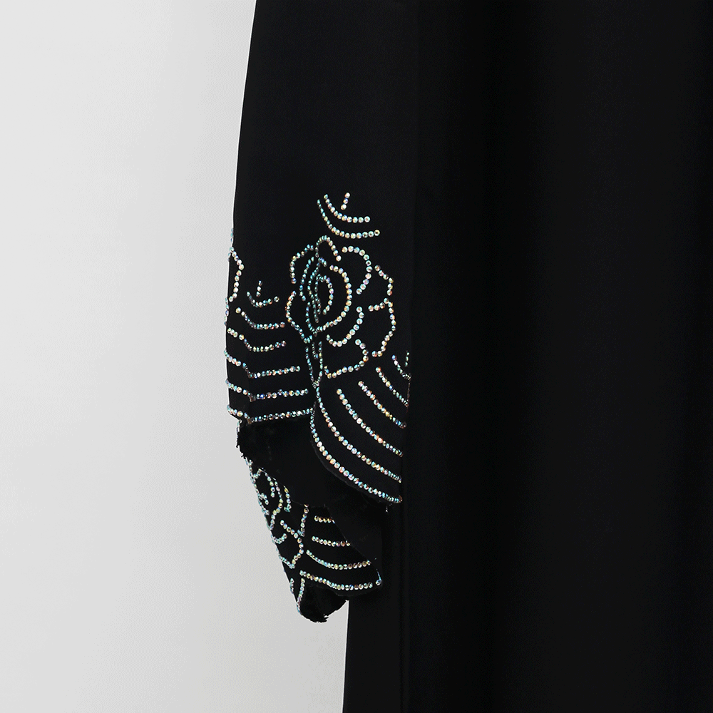 Yumna Abaya