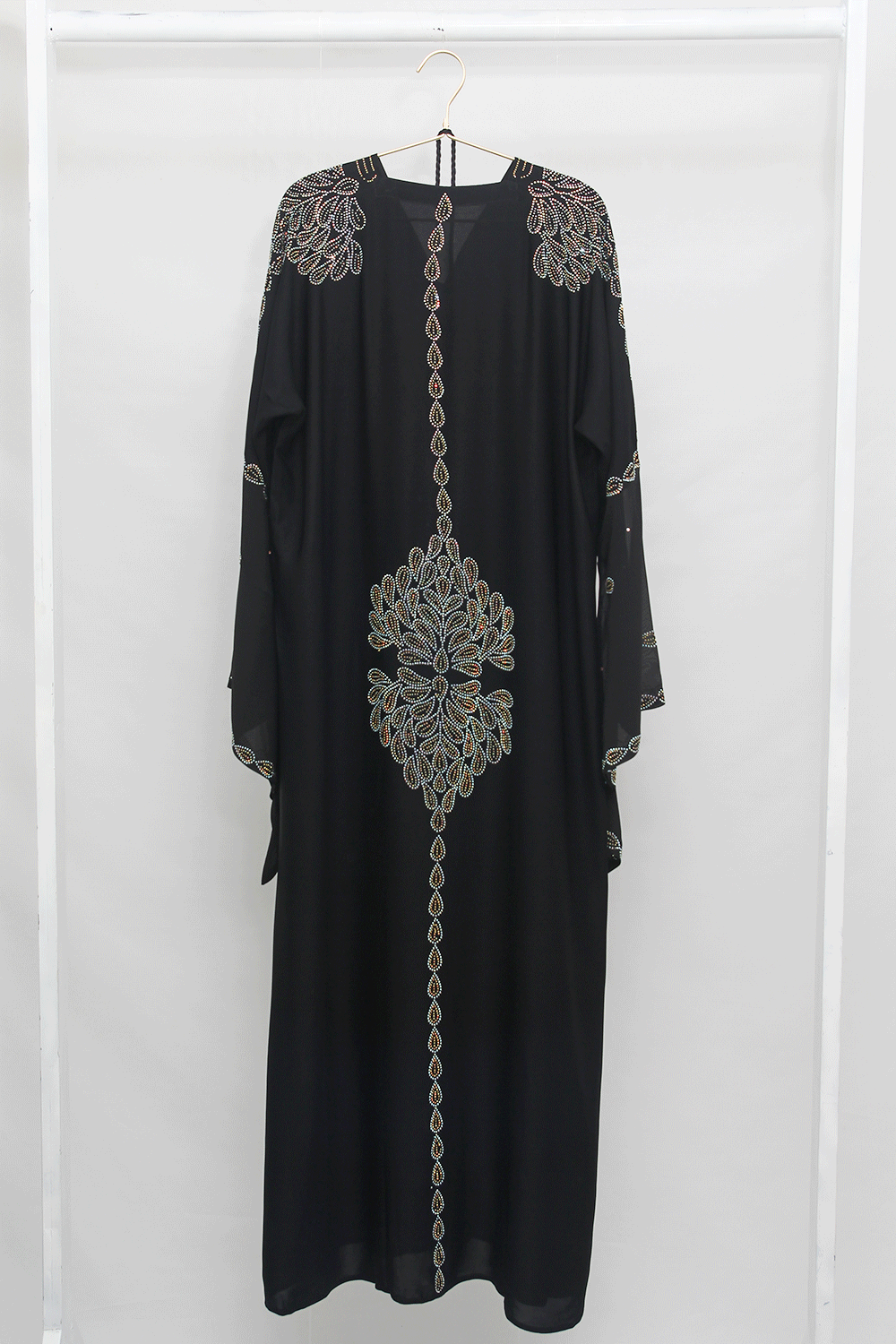 Nasreen Abaya