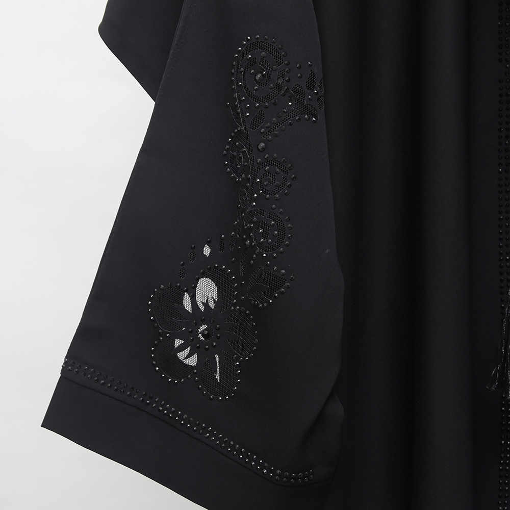 Unaiza Abaya