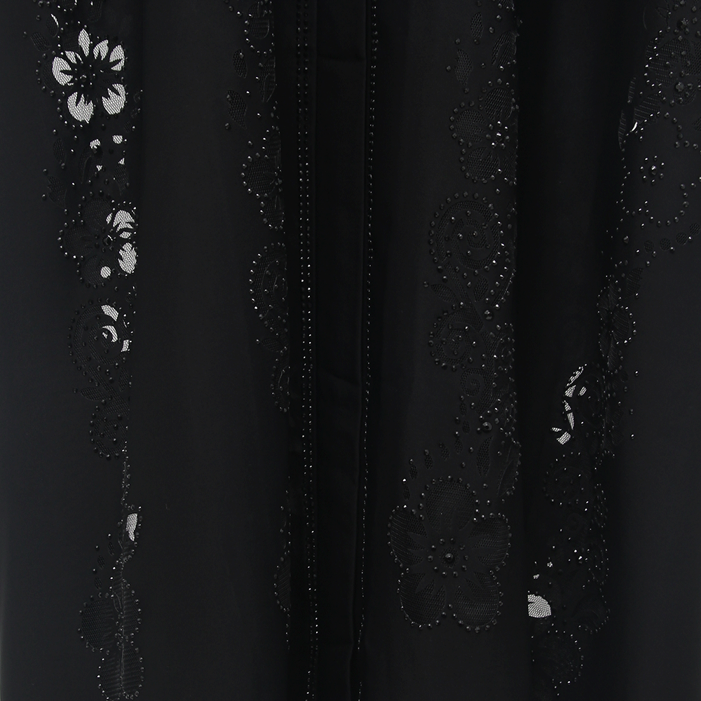 Unaiza Abaya