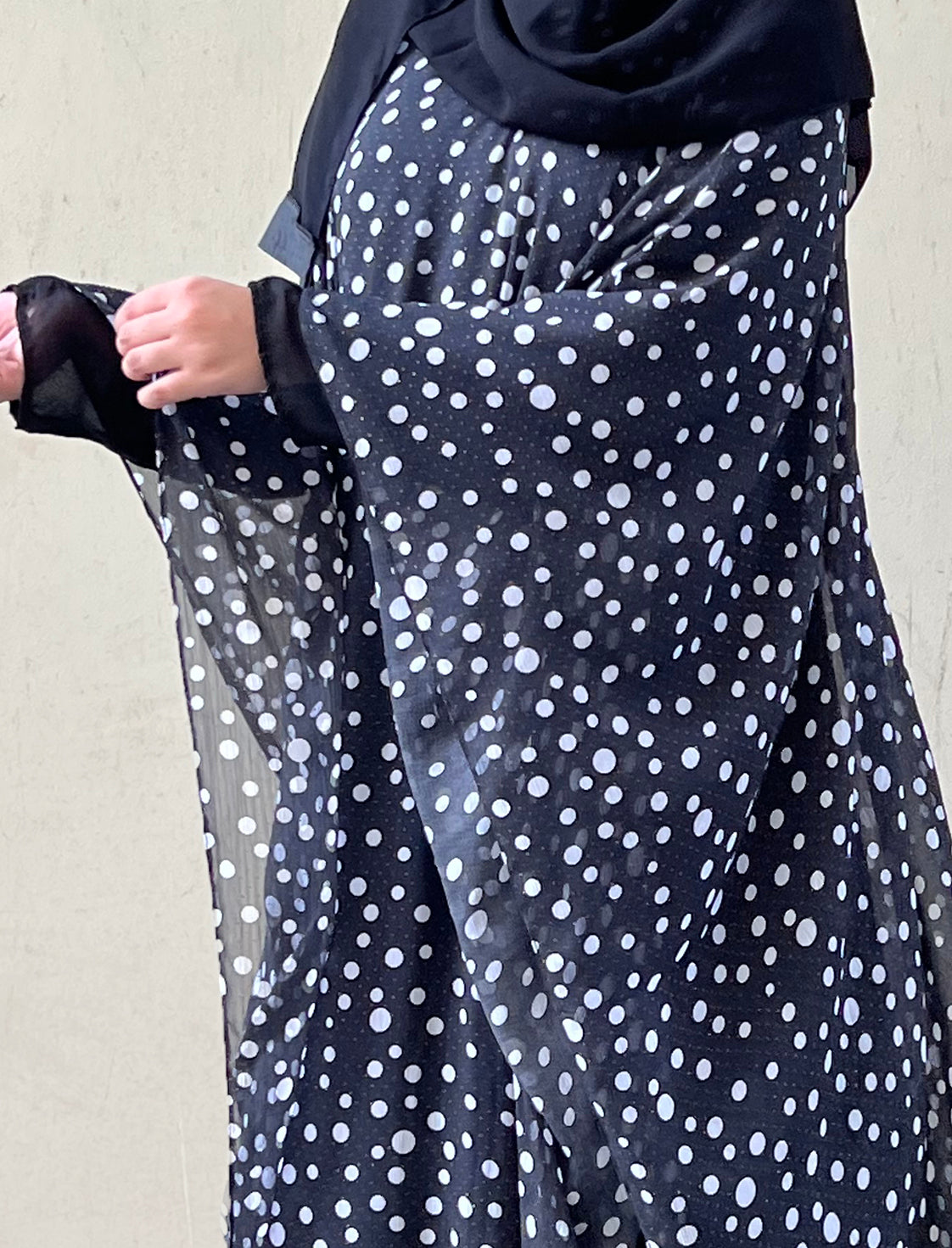 Cyra Abaya