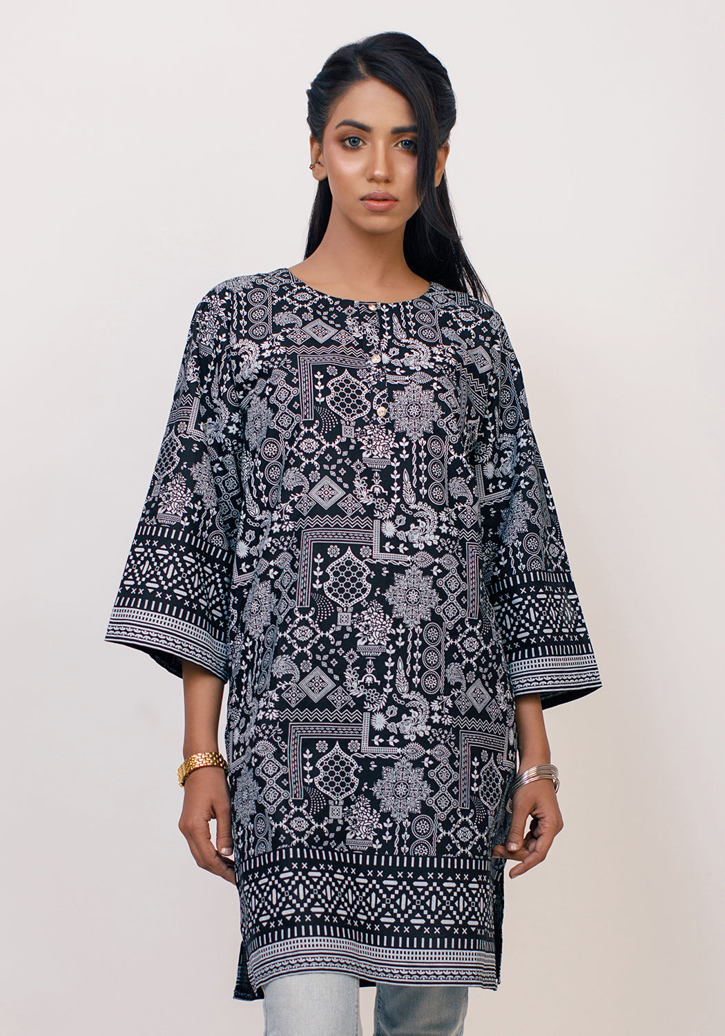 Arzoo Black and White Lawn Kurti