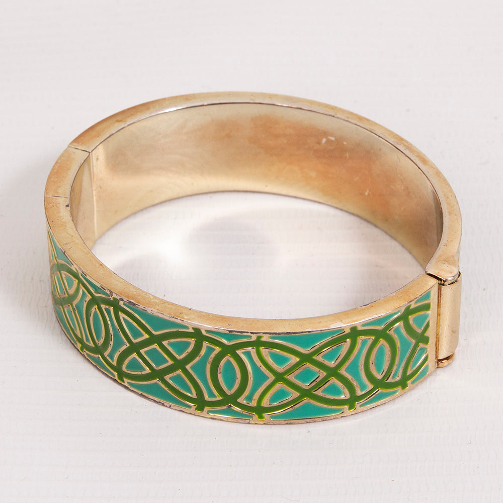 Snap open bracelet
