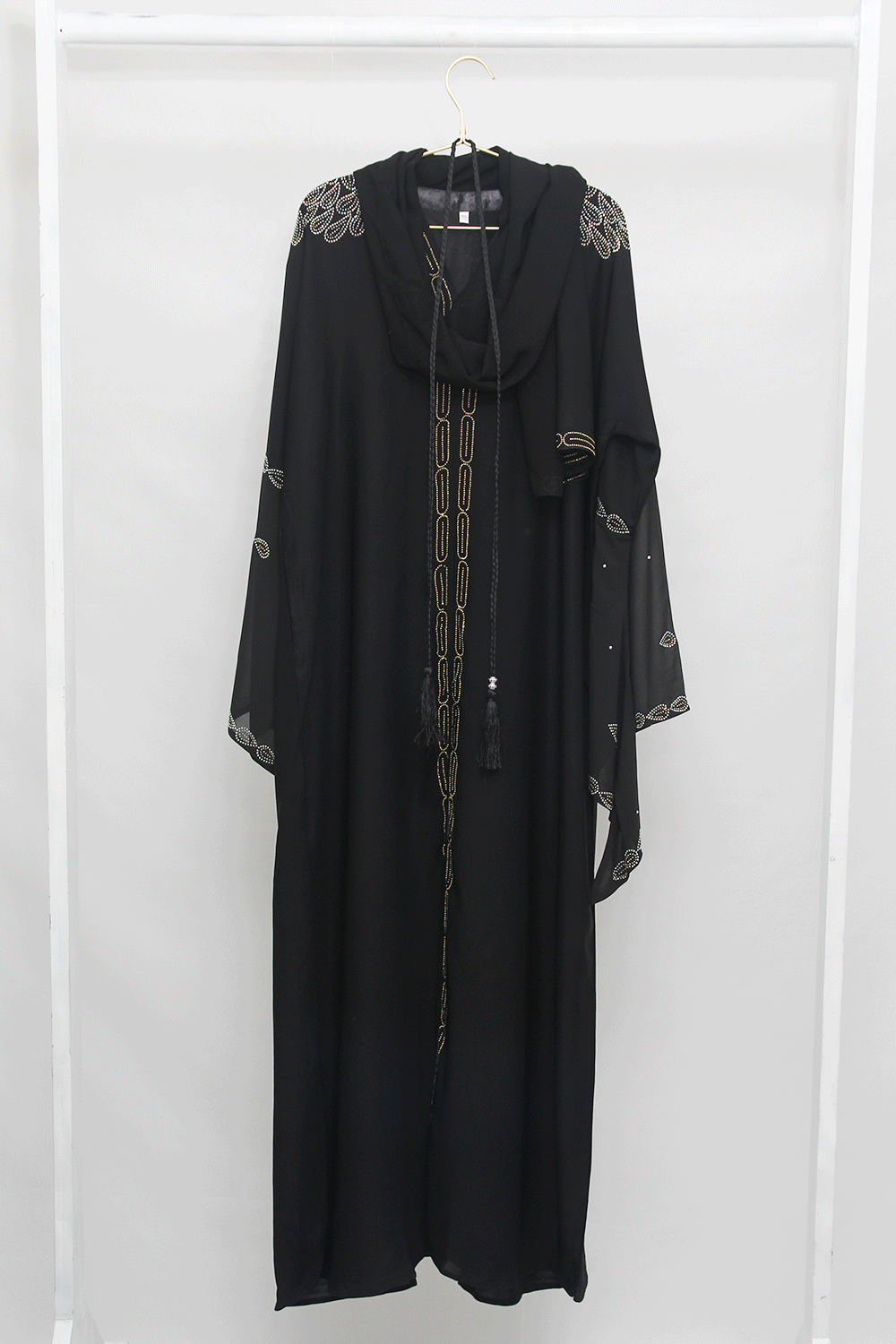 Nasreen Abaya