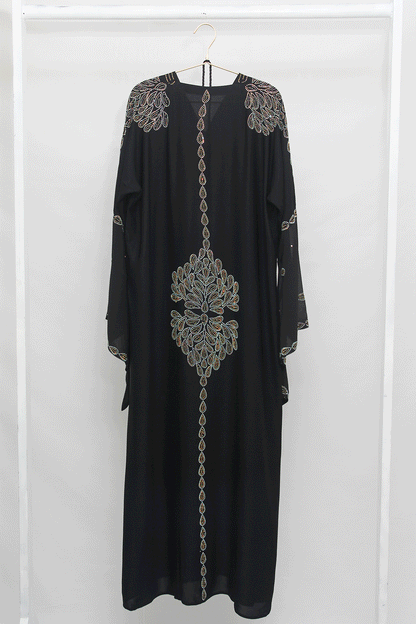 Nasreen Abaya