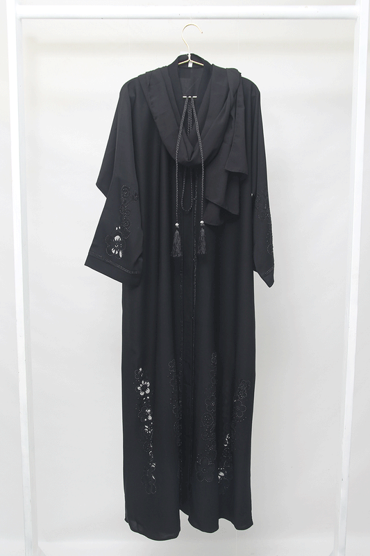 Unaiza Abaya