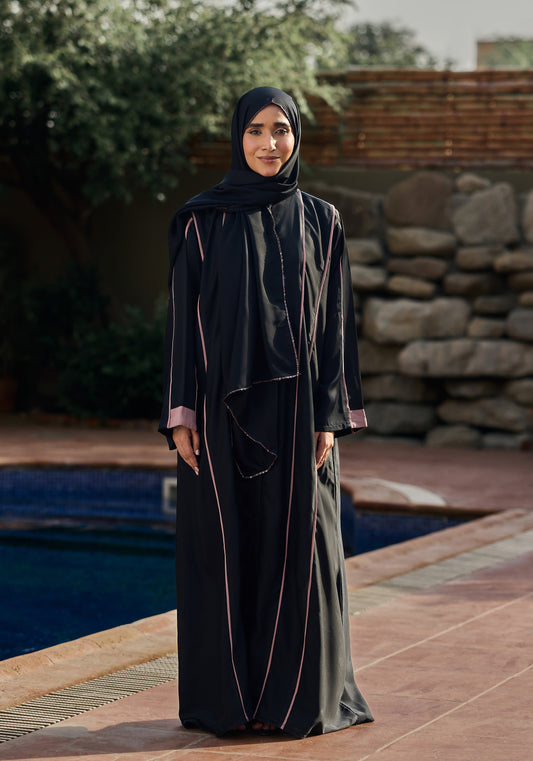 Nida Contrast Abaya | The Classic Edits
