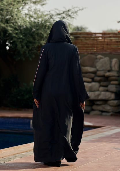 Nida Contrast Abaya | The Classic Edits