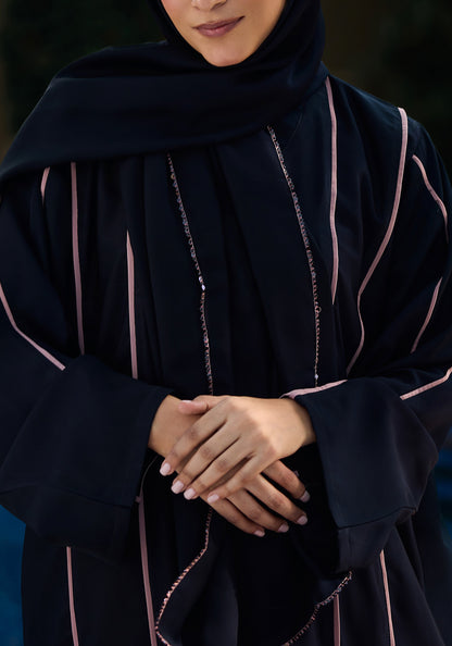Nida Contrast Abaya | The Classic Edits