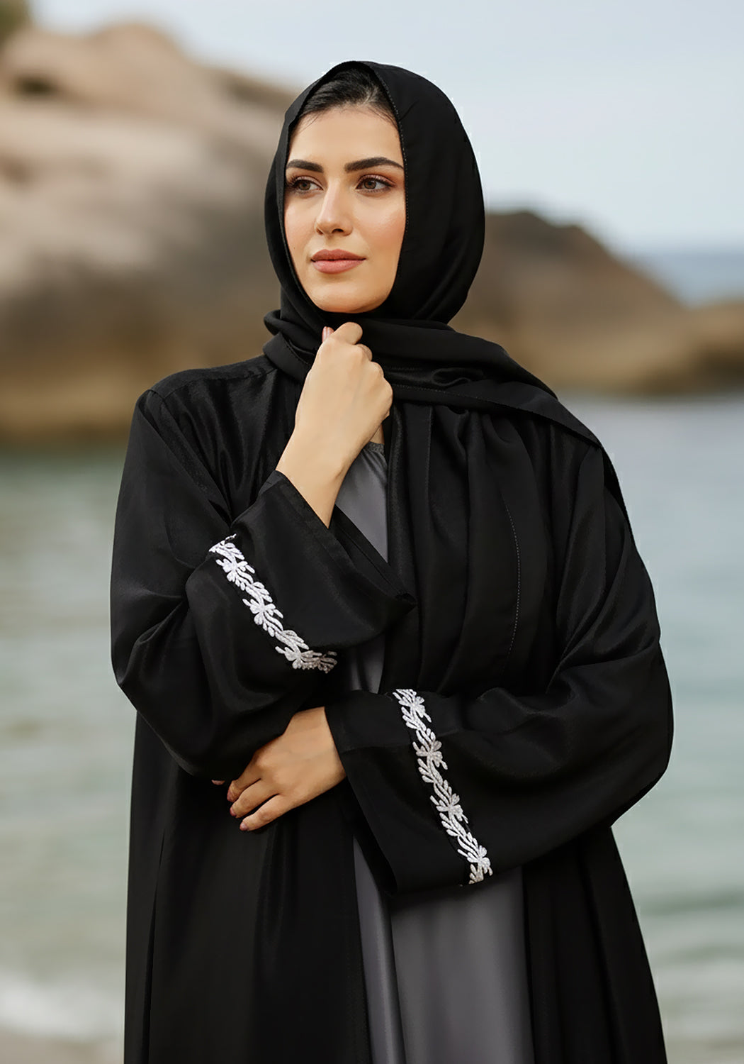 Black and Grey Abaya | Serene Threads
