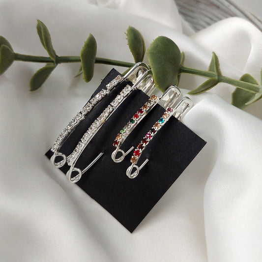 2 Size safety pins