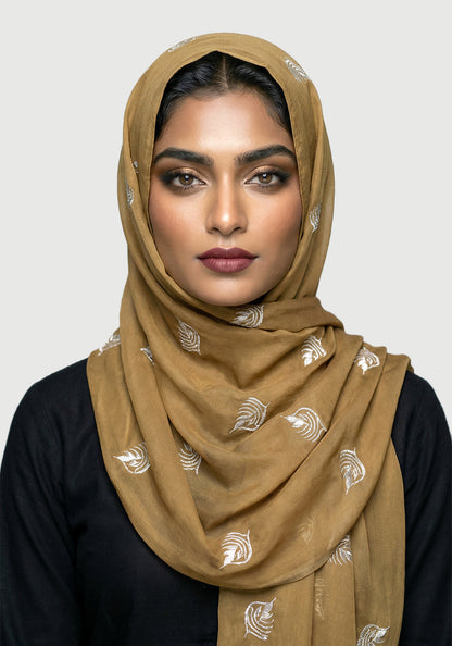 Lawn Embroadry-Mustrad