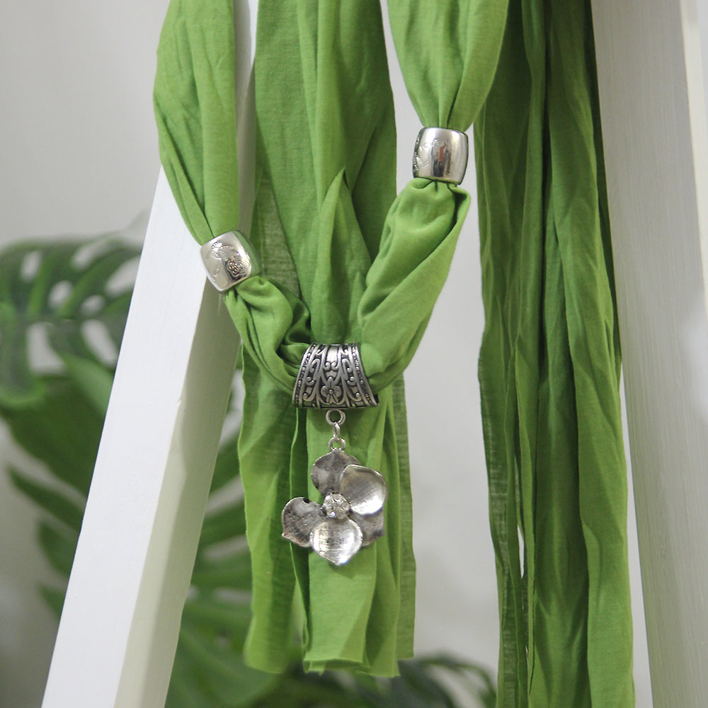 Light Green Pendant Necklace Hijab