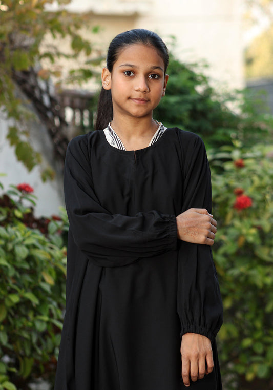 Kids Front Closed Black Abaya